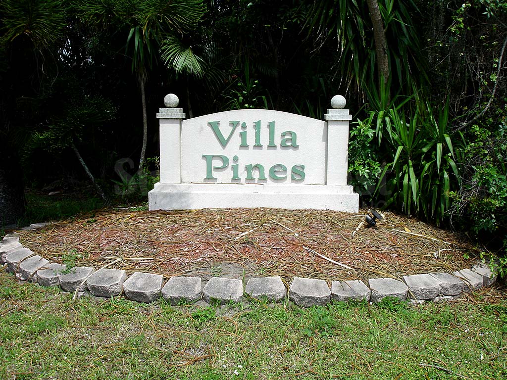 Villa Pines Signage